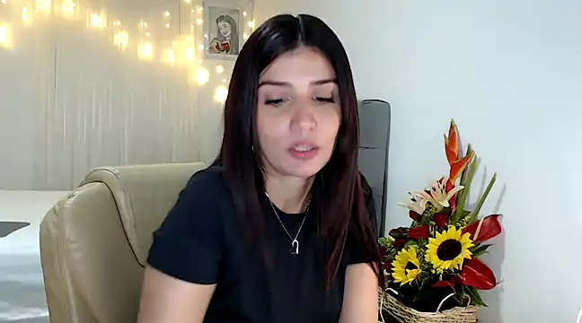 Snapshot of ZajiraShane chatting on December 2024 10:38:02 AM ZajiraShane online show from December 2024 10:38:02 AM