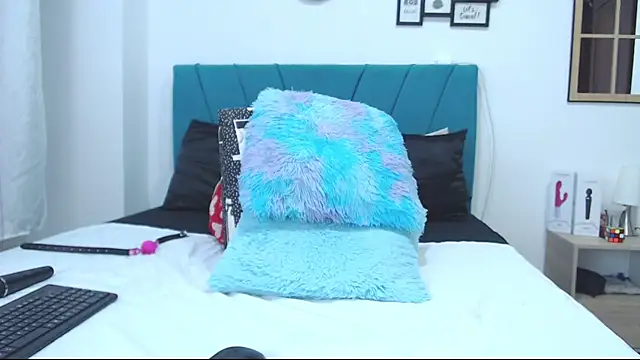 Snapshot of kamila_lopez chatting on January 2025 01:52:01 AM kamila lopez online show from January 2025 01:52:01 AM