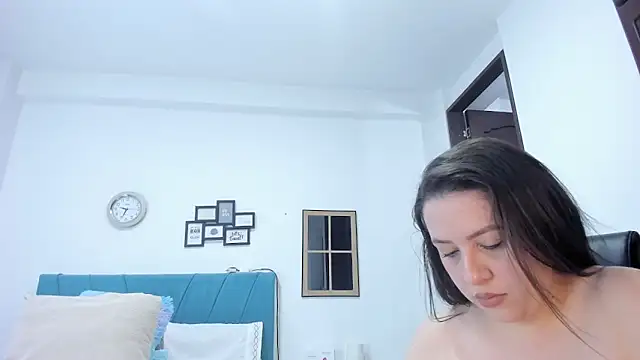 Snapshot of kamila_lopez chatting on September 2025 10:42:01 PM kamila lopez online show from September 2025 10:42:01 PM