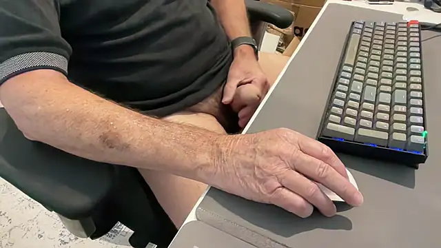 Snapshot of ProstatePleasures1 chatting on January 2025 11:48:01 PM ProstatePleasures1 online show from January 2025 11:48:01 PM