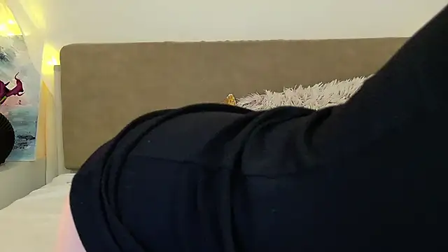 Snapshot of LuisaSin chatting on March 2026 07:36:01 AM LuisaSin online show from March 2026 07:36:01 AM