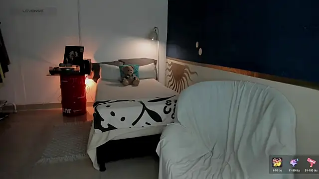 Curlblue online show from April 2026 01:21:02 AM