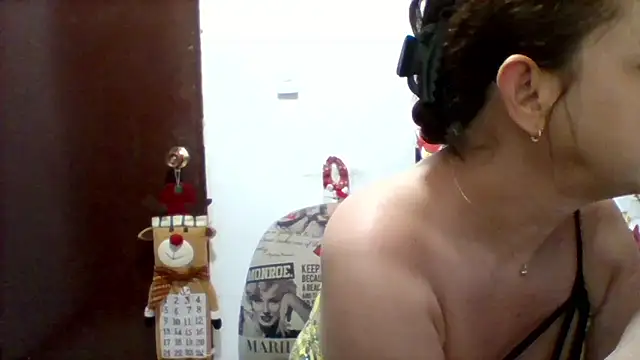 Snapshot of Alisson_brand chatting on December 2024 11:50:02 AM Alisson brand online show from December 2024 11:50:02 AM
