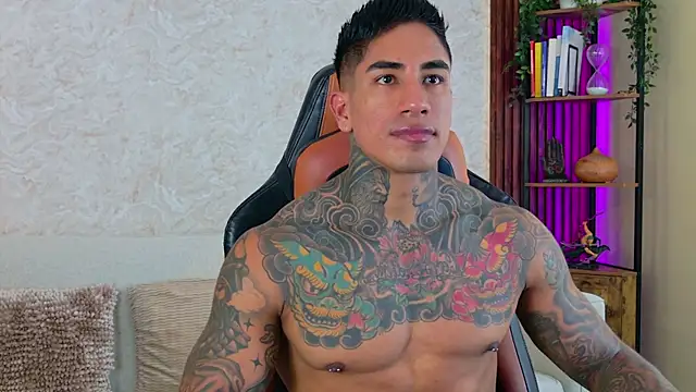 Snapshot of AdanReilly chatting on November 2025 03:48:02 PM AdanReilly online show from November 2025 03:48:02 PM