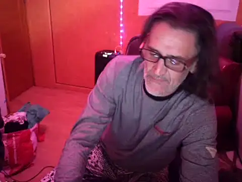 Snapshot of Lia_Y_PatrickX chatting on November 2025 10:56:01 PM Lia Y PatrickX online show from November 2025 10:56:01 PM