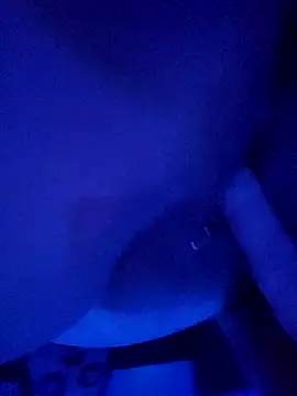 Snapshot of CurvySquirter69 chatting on February 2026 07:40:01 AM CurvySquirter69 online show from February 2026 07:40:01 AM