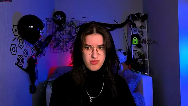 scarlet mooore online show from October 2025 09:46:01 PM