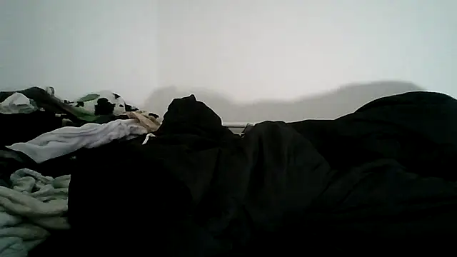 Snapshot of Daszler chatting on March 2025 09:45:01 PM Daszler online show from March 2025 09:45:01 PM