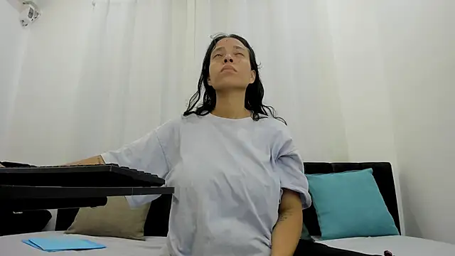 Snapshot of lexyfyre chatting on May 2026 12:10:01 PM lexyfyre online show from May 2026 12:10:01 PM