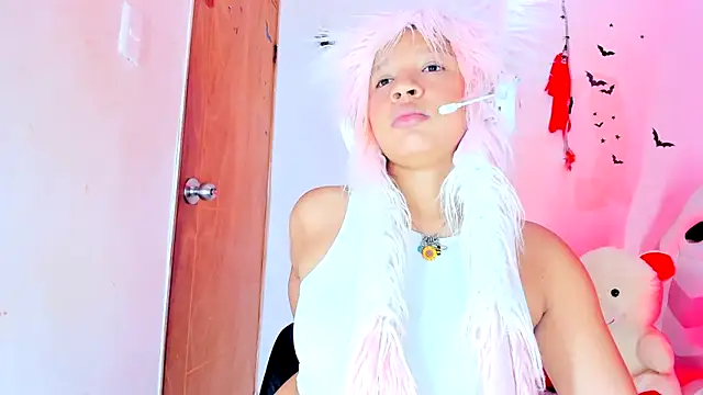 Emily Coper18 online show from February 2026 05:55:02 PM