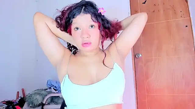 Emily Coper18 online show from May 2026 02:02:01 PM