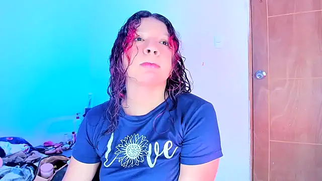 Emily Coper18 online show from May 2026 02:11:01 PM