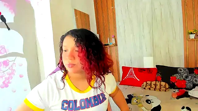 Emily Coper18 online show from June 2026 02:21:01 PM