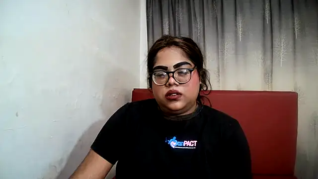 Snapshot of Indian_Lola00 chatting on March 2025 10:39:02 PM Indian Lola00 online show from March 2025 10:39:02 PM