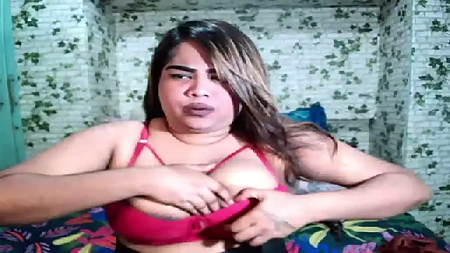 Snapshot of Indian_Lola00 chatting on June 2026 05:23:01 PM Indian Lola00 online show from June 2026 05:23:01 PM