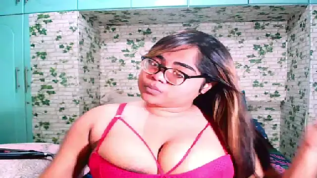 Snapshot of Indian_Lola00 chatting on June 2026 08:21:01 PM Indian Lola00 online show from June 2026 08:21:01 PM