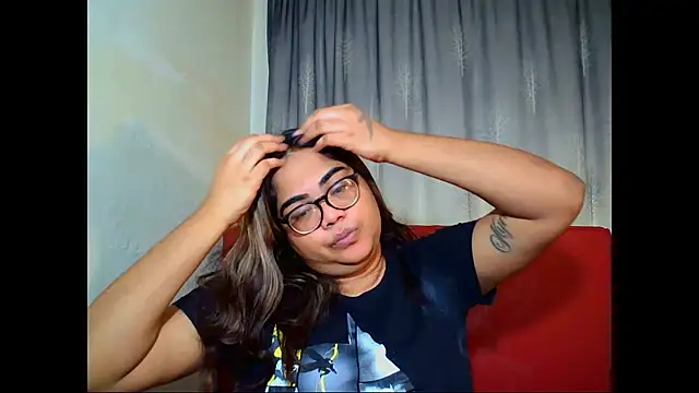 Snapshot of Indian_Lola00 chatting on July 2026 05:16:02 PM Indian Lola00 online show from July 2026 05:16:02 PM