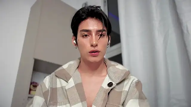 Snapshot of sebas_rose chatting on December 2024 02:41:01 AM sebas rose online show from December 2024 02:41:01 AM