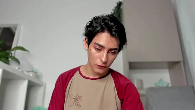 Snapshot of sebas_rose chatting on February 2025 01:50:02 AM sebas rose online show from February 2025 01:50:02 AM