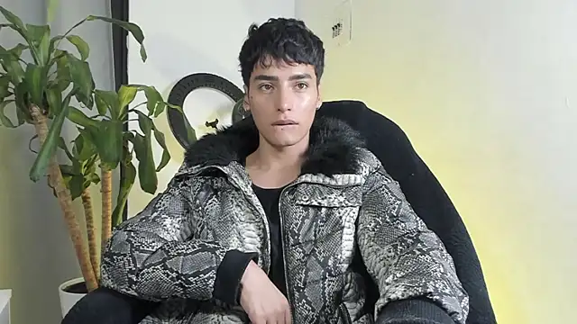 Snapshot of sebas_rose chatting on December 2025 01:17:02 PM sebas rose online show from December 2025 01:17:02 PM