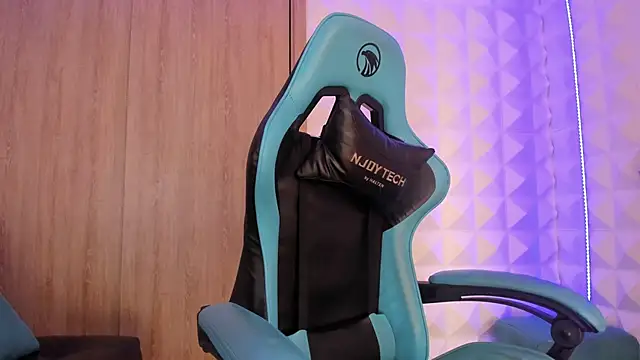 Snapshot of Jendralevis chatting on February 2026 08:05:02 PM Jendralevis online show from February 2026 08:05:02 PM