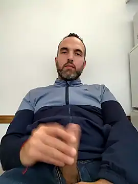 leon3875 online show from September 2025 03:26:01 PM