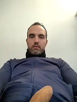 leon3875 online show from October 2025 03:25:02 PM