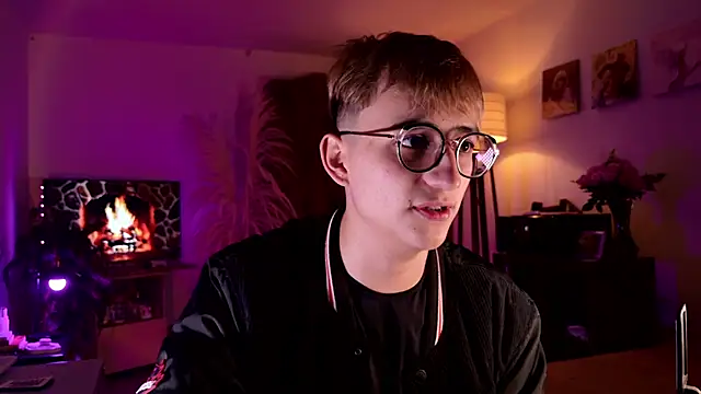 Snapshot of Mr_evan1 chatting on October 2025 04:36:02 PM Mr evan1 online show from October 2025 04:36:02 PM