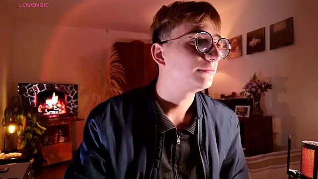 Snapshot of Mr_evan1 chatting on October 2025 04:08:01 PM Mr evan1 online show from October 2025 04:08:01 PM