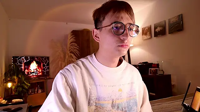 Snapshot of Mr_evan1 chatting on October 2025 04:20:02 PM Mr evan1 online show from October 2025 04:20:02 PM