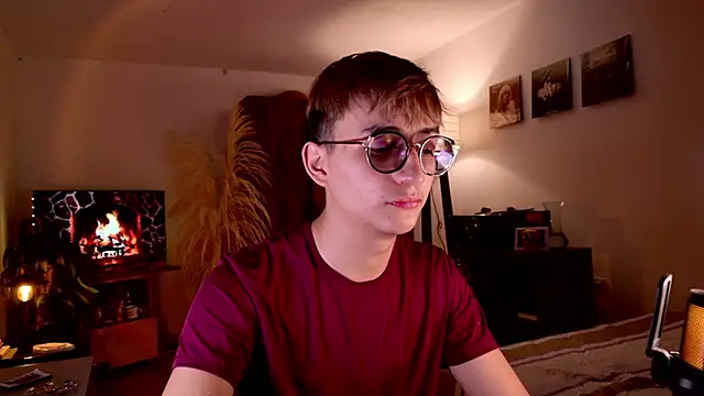 Snapshot of Mr_evan1 chatting on October 2025 03:13:01 PM Mr evan1 online show from October 2025 03:13:01 PM