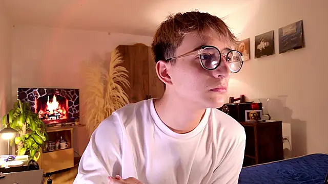 Snapshot of Mr_evan1 chatting on October 2025 04:09:02 PM Mr evan1 online show from October 2025 04:09:02 PM