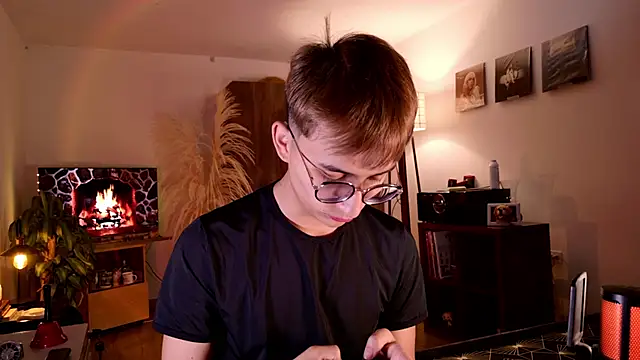 Snapshot of Mr_evan1 chatting on November 2025 02:30:02 PM Mr evan1 online show from November 2025 02:30:02 PM