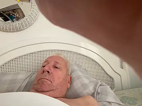 Snapshot of Bossinmidd12 chatting on December 2024 09:30:02 AM Bossinmidd12 online show from December 2024 09:30:02 AM