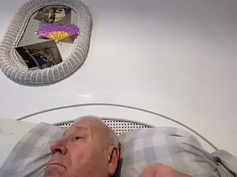 Snapshot of Bossinmidd12 chatting on December 2024 09:31:02 PM Bossinmidd12 online show from December 2024 09:31:02 PM