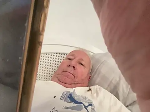 Snapshot of Bossinmidd12 chatting on January 2025 09:50:02 AM Bossinmidd12 online show from January 2025 09:50:02 AM