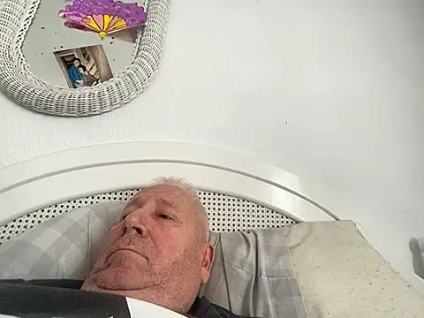 Snapshot of Bossinmidd12 chatting on February 2025 12:37:02 PM Bossinmidd12 online show from February 2025 12:37:02 PM