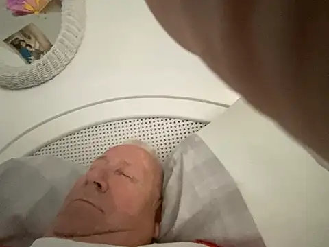 Snapshot of Bossinmidd12 chatting on February 2025 10:17:02 AM Bossinmidd12 online show from February 2025 10:17:02 AM