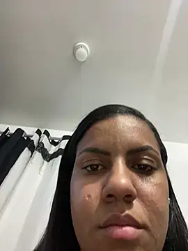 Snapshot of Bella_Anjoss chatting on July 2026 01:07:02 AM Bella Anjoss online show from July 2026 01:07:02 AM