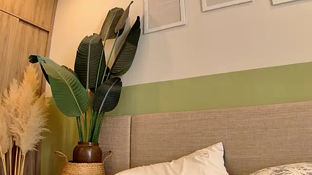 Snapshot of sun_place chatting on January 2025 07:26:01 AM sun place online show from January 2025 07:26:01 AM