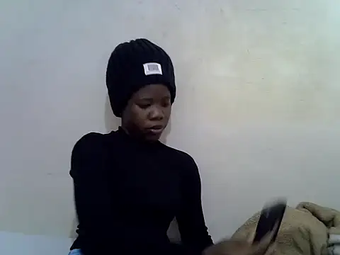 Snapshot of hey_its_andreana chatting on March 2026 04:33:01 PM hey its andreana online show from March 2026 04:33:01 PM