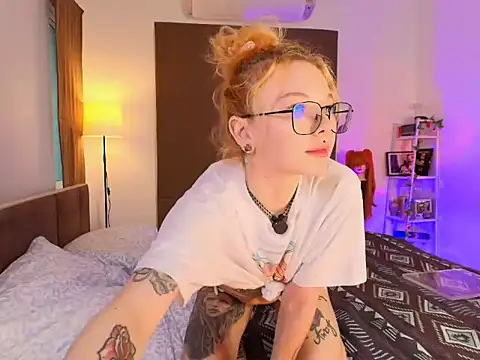 Snapshot of juicyshow_ chatting on October 2025 12:20:01 AM juicyshow online show from October 2025 12:20:01 AM