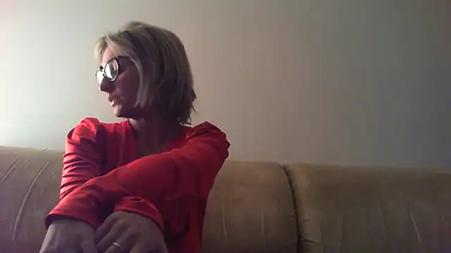 Snapshot of sexy_blondie92 chatting on January 2025 10:44:02 PM sexy blondie92 online show from January 2025 10:44:02 PM