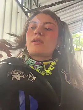 Broklinwhite  online show from June 2026 01:04:01 PM