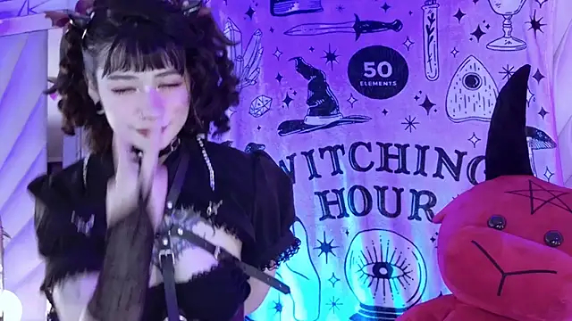 Snapshot of zephirahabney chatting on November 2025 01:57:01 PM zephirahabney online show from November 2025 01:57:01 PM