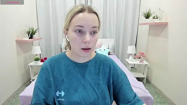 TiffanyBatson online show from December 2024 12:12:02 PM