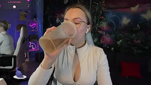 TiffanyBatson online show from January 2025 09:26:02 AM