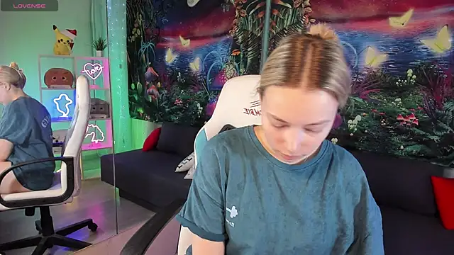 TiffanyBatson online show from January 2025 05:32:02 AM