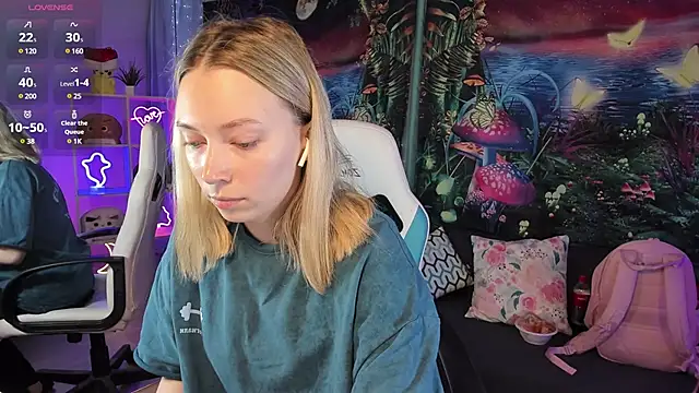 TiffanyBatson online show from February 2025 07:07:02 AM