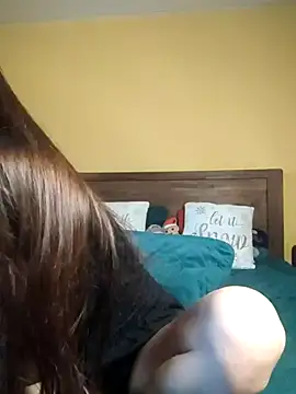 Snapshot of AntoniaHottie chatting on December 2025 09:38:01 AM AntoniaHottie online show from December 2025 09:38:01 AM